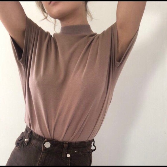 Camel coloured mock neck tee - Picture 2 of 4